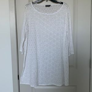 WHITE CUT-OUT LACE DRESS/COVER-UP